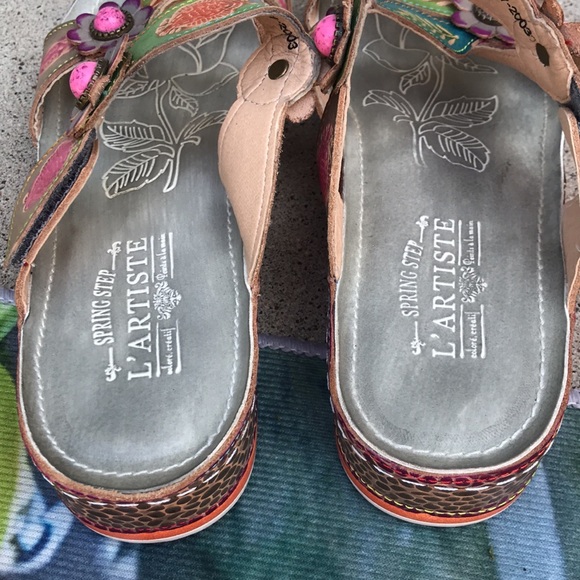 🐲💙 L’ARTISTE by Spring Step Pillow Grey Leather Sandal - Picture 2 of 14